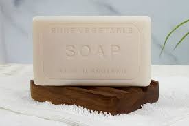 Choosing Between Bar Soap or Liquid Soap?